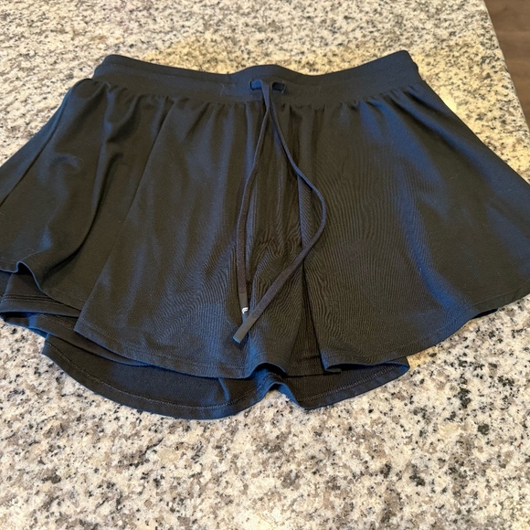 Fabletics Cloud Jersey Flounce Skirt Black - Small - Picture 1 of 5